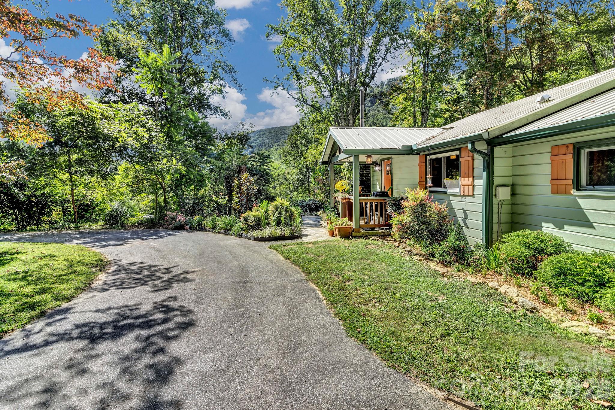 3851 Gerton Highway — Gerton