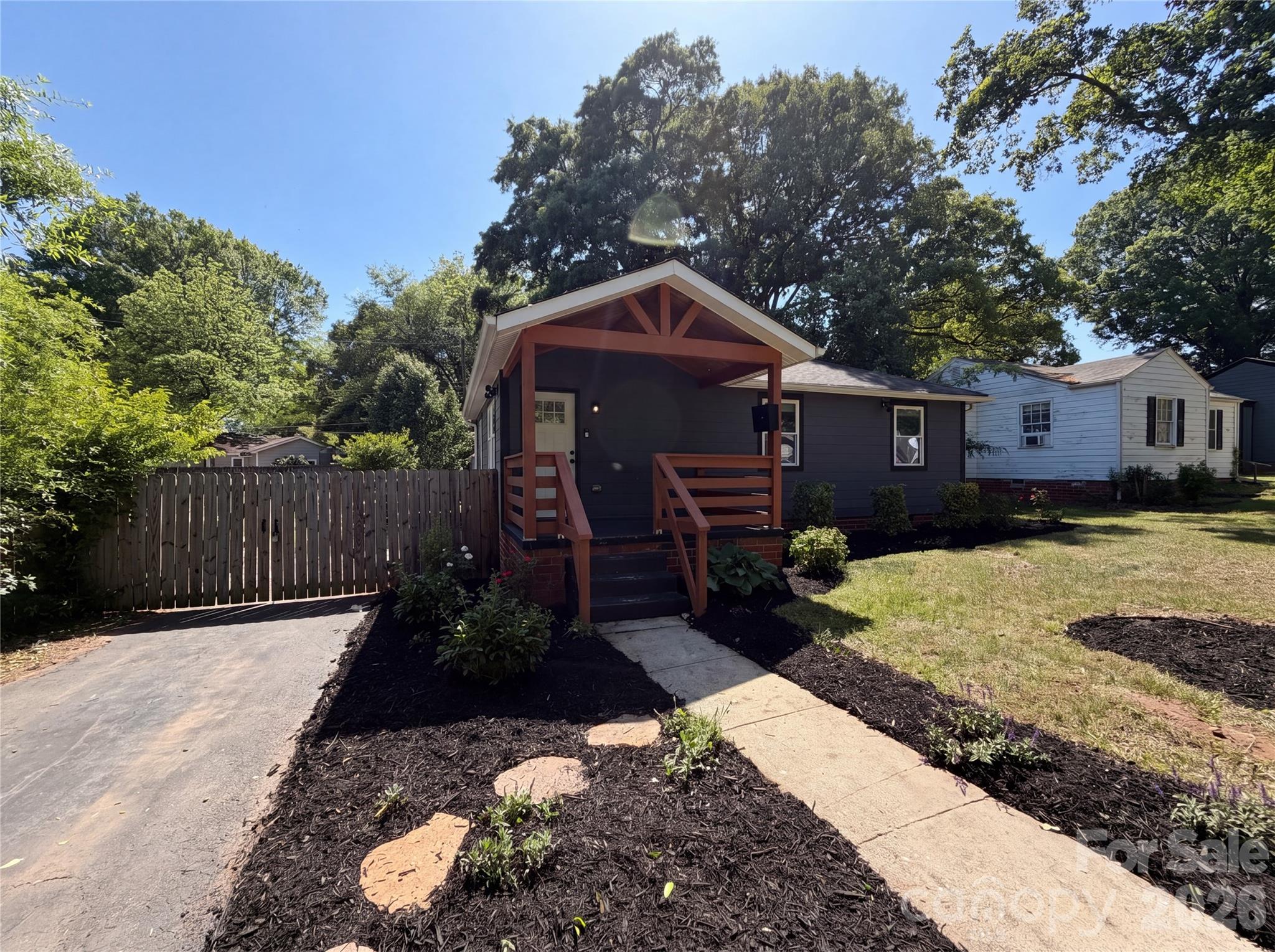 1520 Herrin Avenue — Charlotte