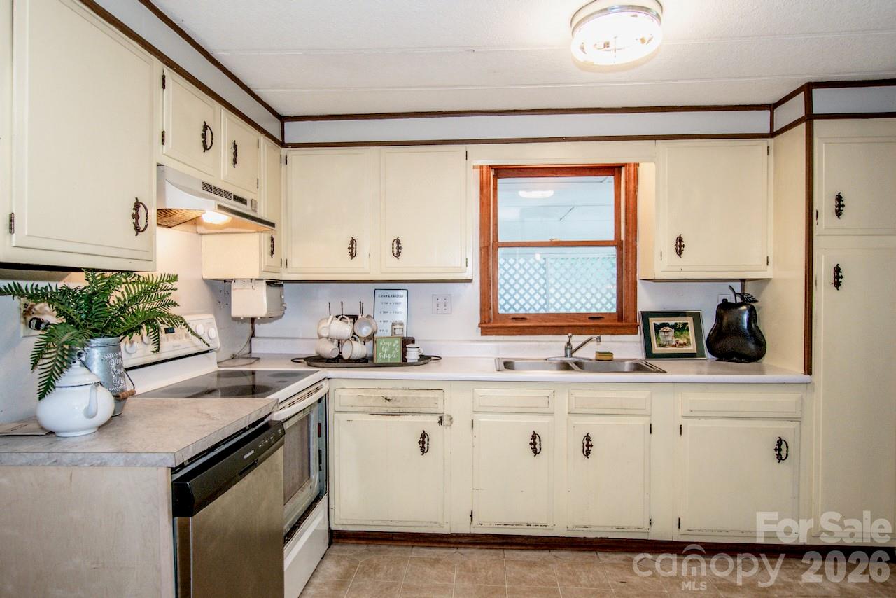 431 Cooper Farm Road — Statesville