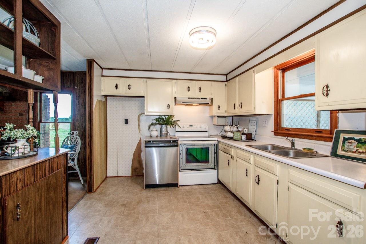 431 Cooper Farm Road — Statesville