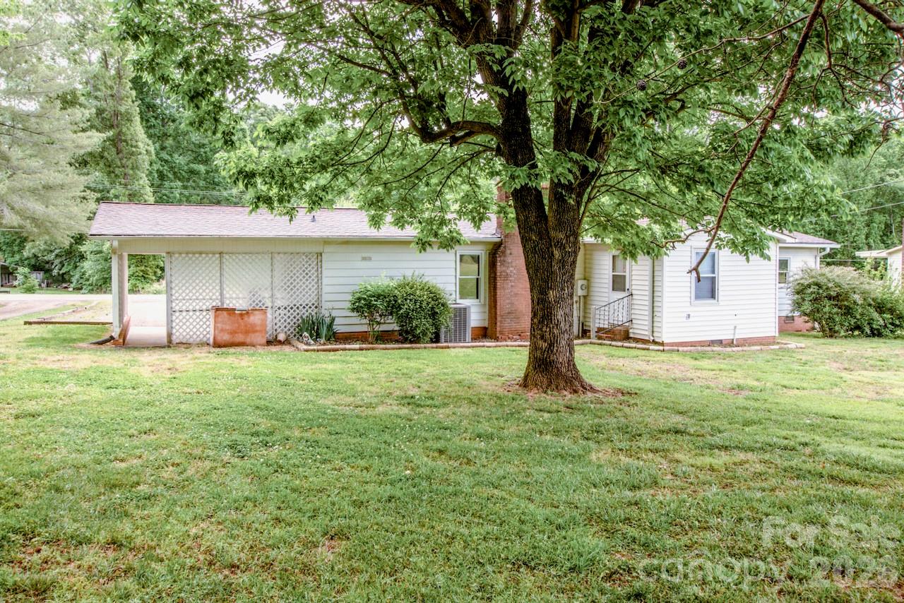 431 Cooper Farm Road — Statesville