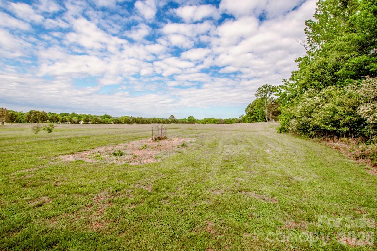 431 Cooper Farm Road — Statesville