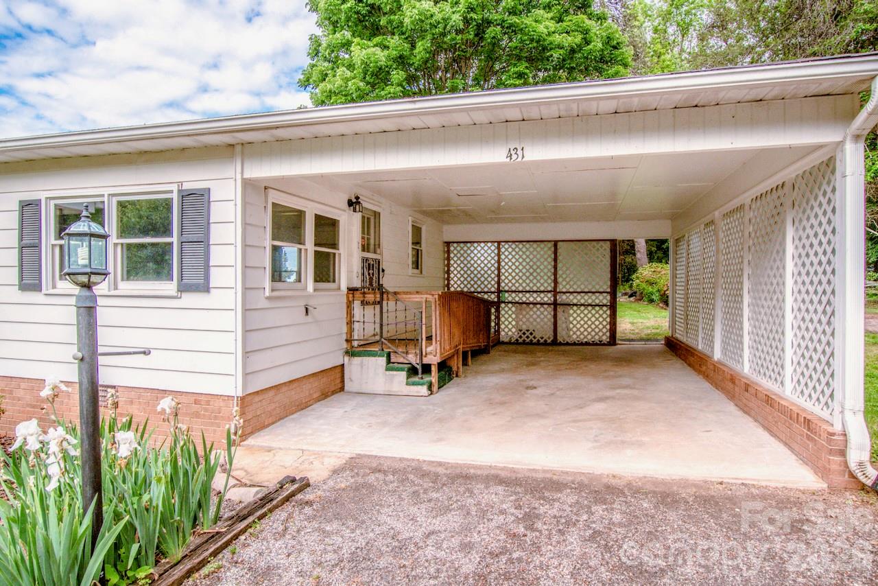 431 Cooper Farm Road — Statesville