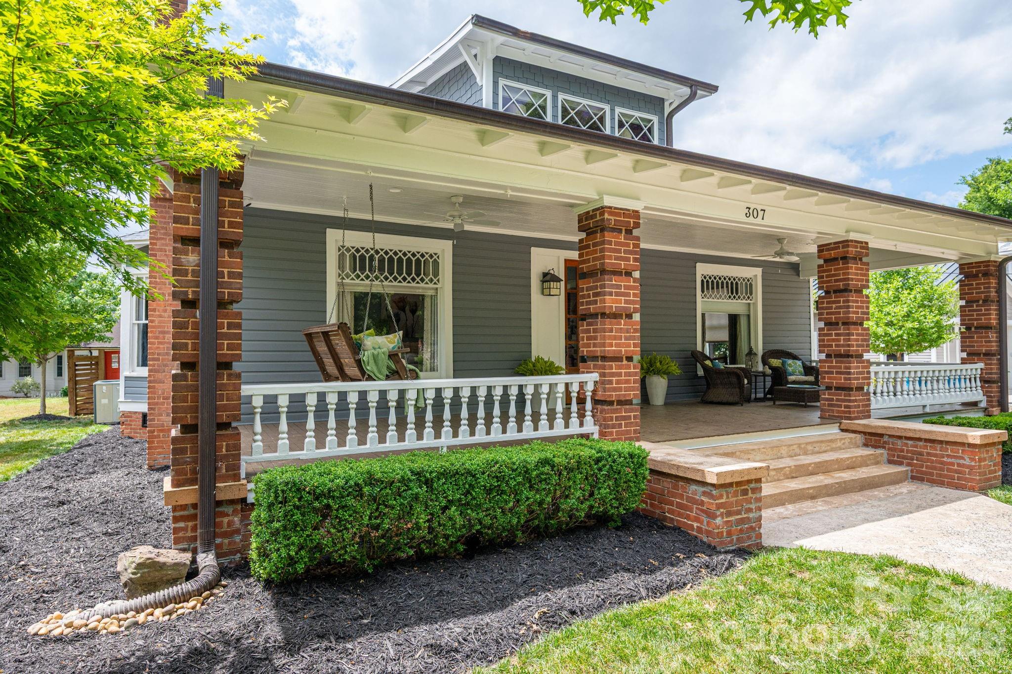 307 N Main Street — Belmont
