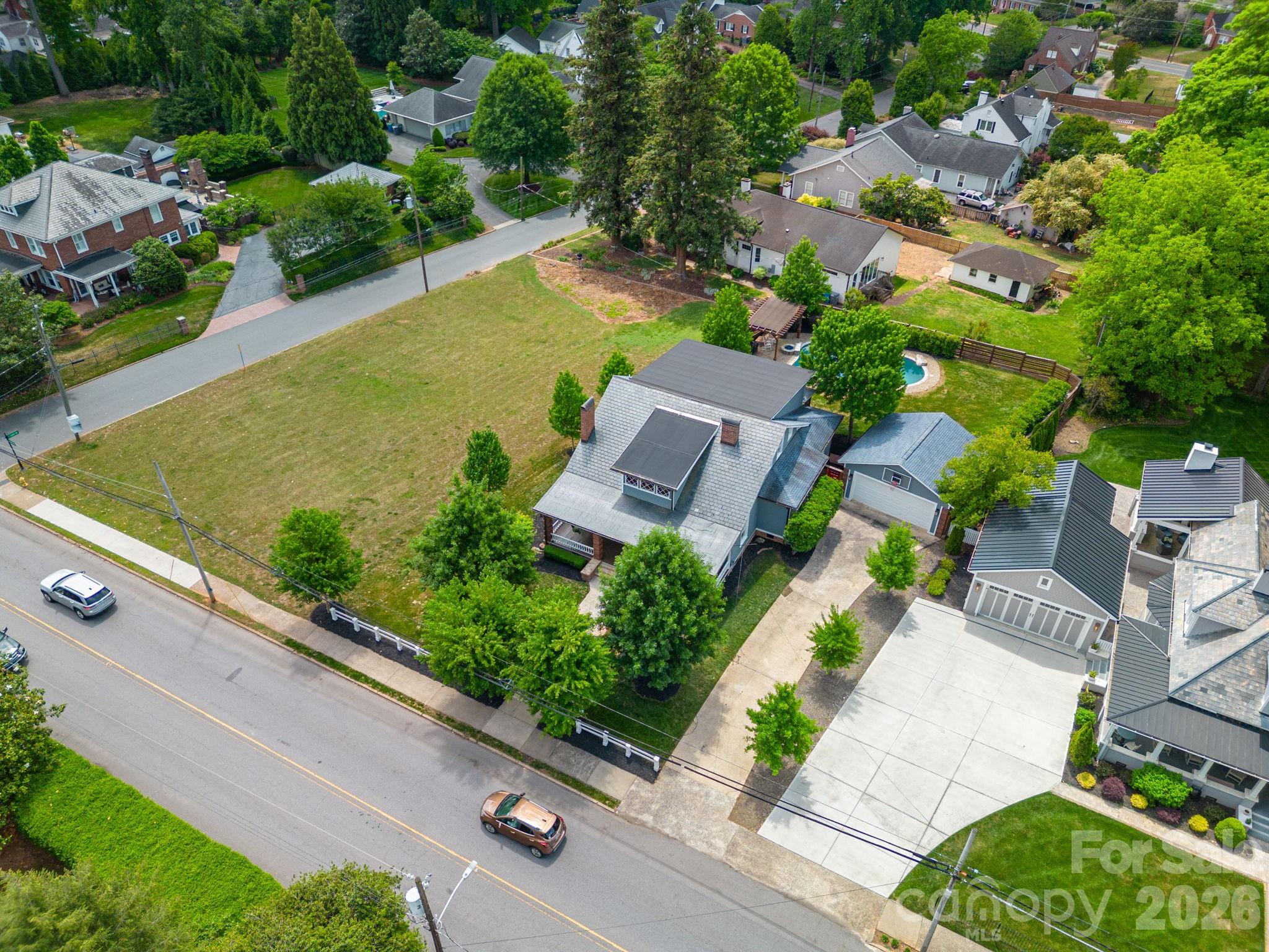 307 N Main Street — Belmont