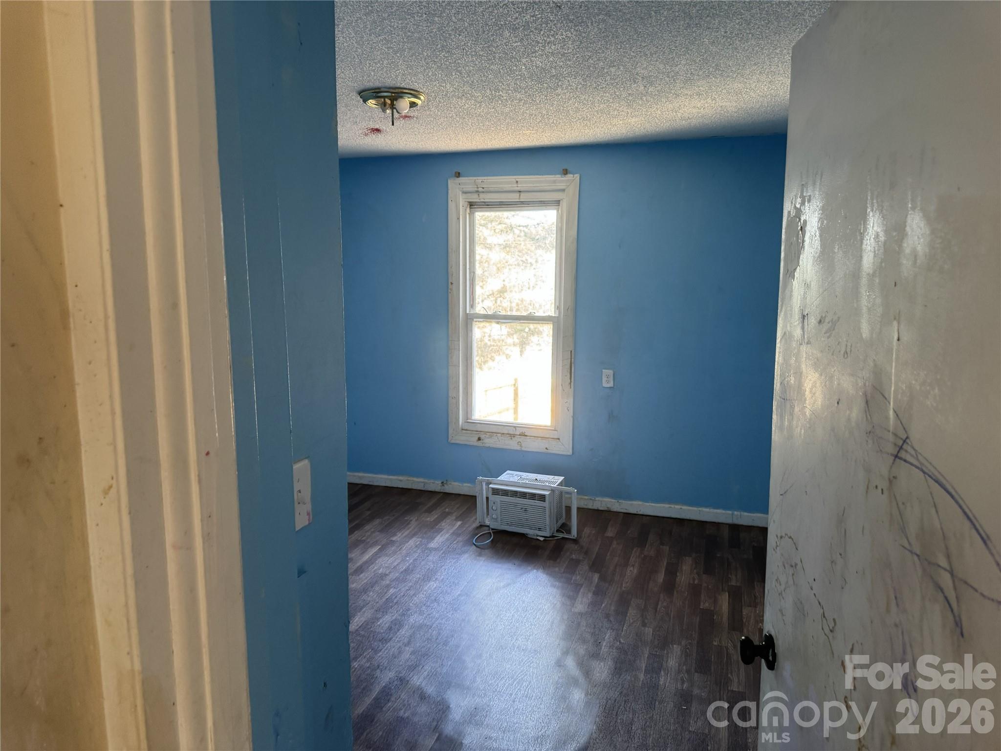 81 Eastview Circle — Asheville