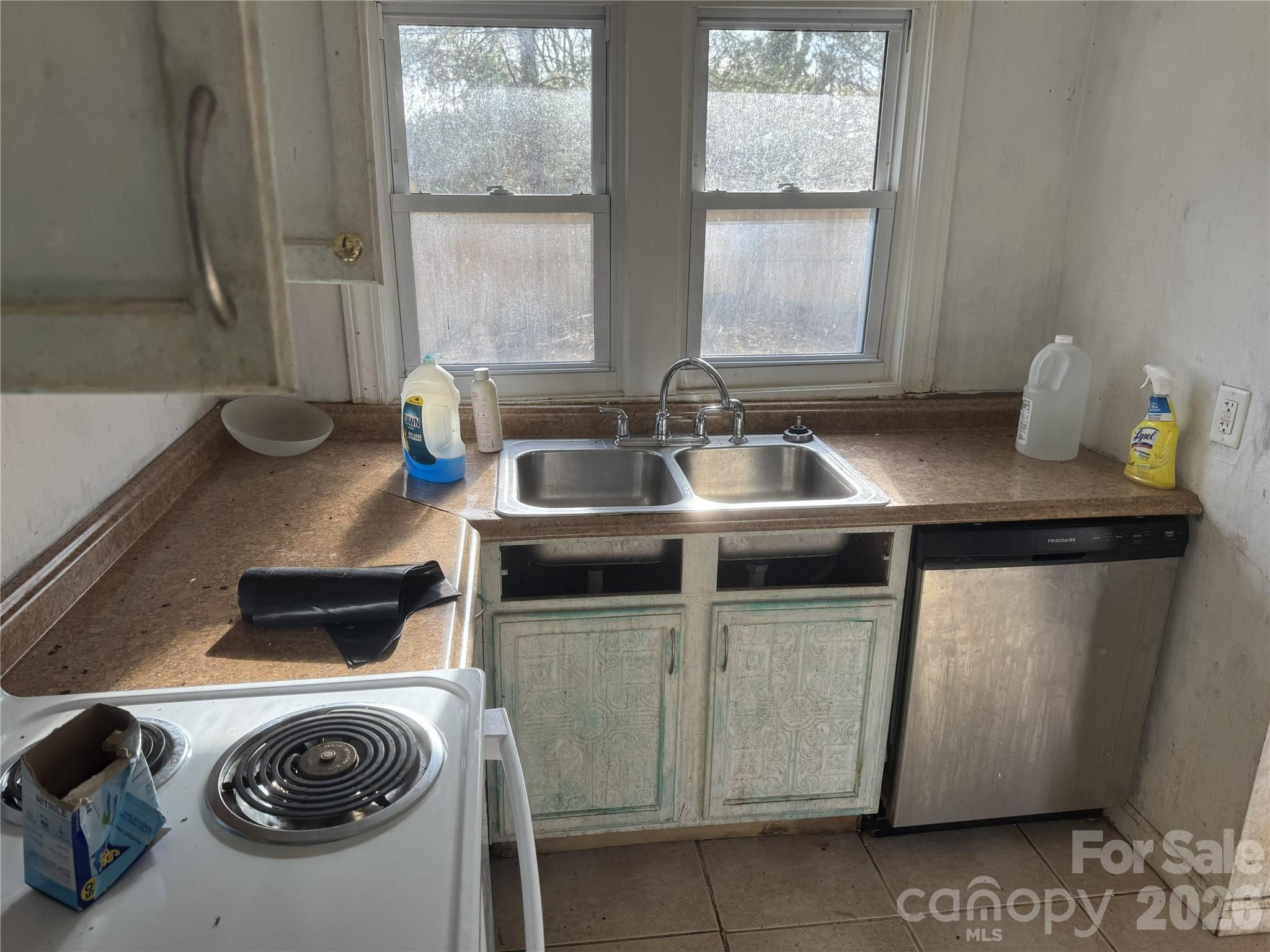 81 Eastview Circle — Asheville
