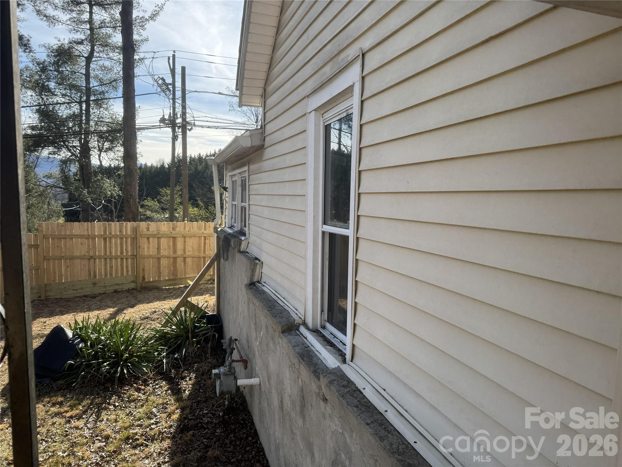 81 Eastview Circle — Asheville