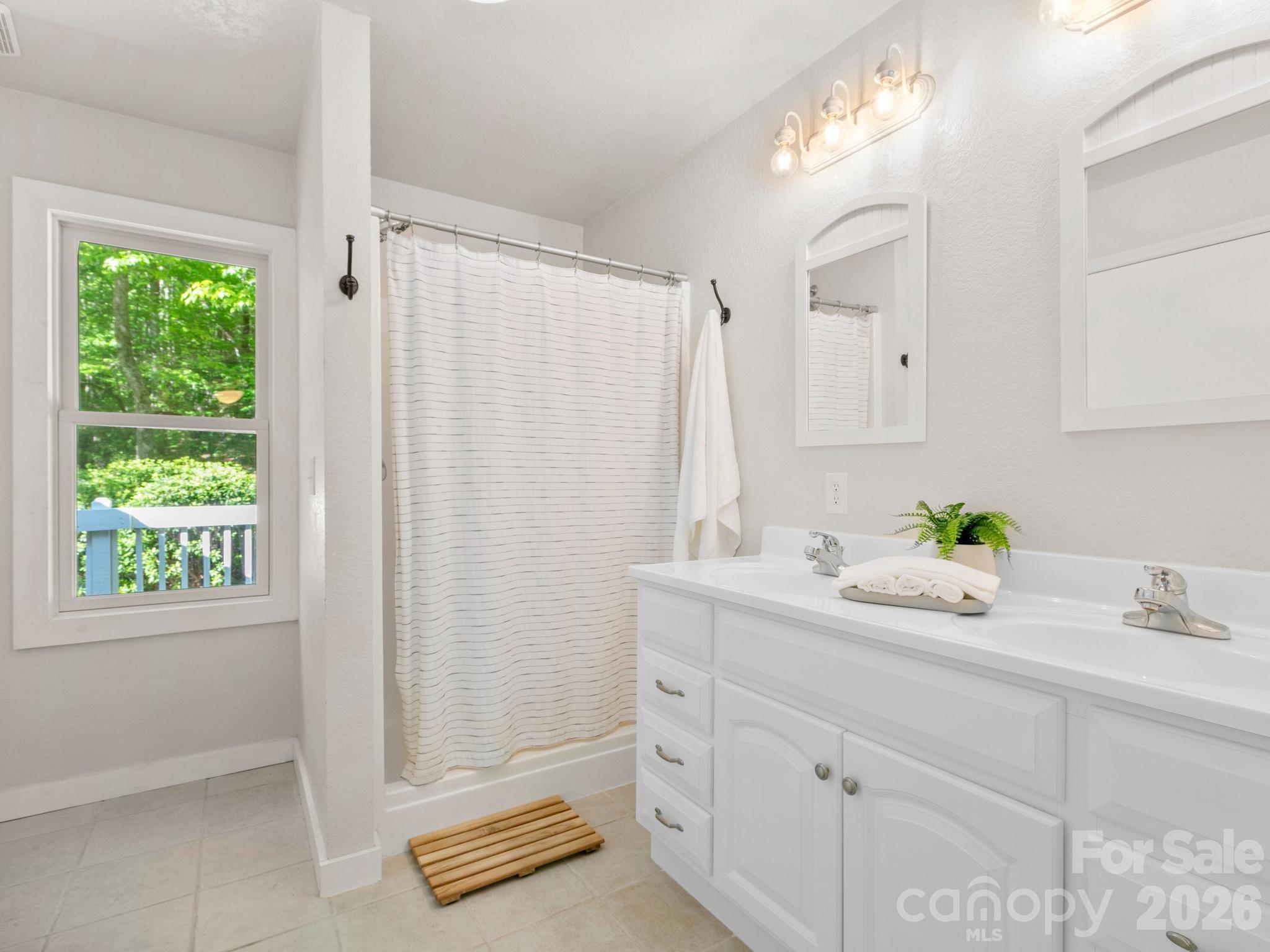220 Jones Court — Lake Lure