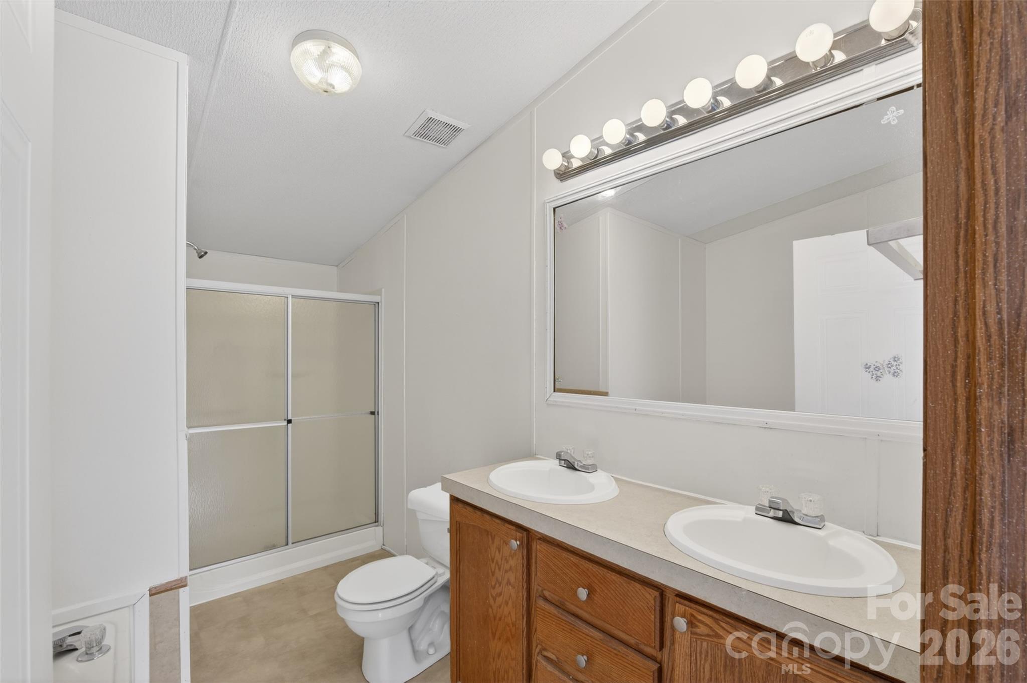 4137 Alderbrook Court — Lenoir
