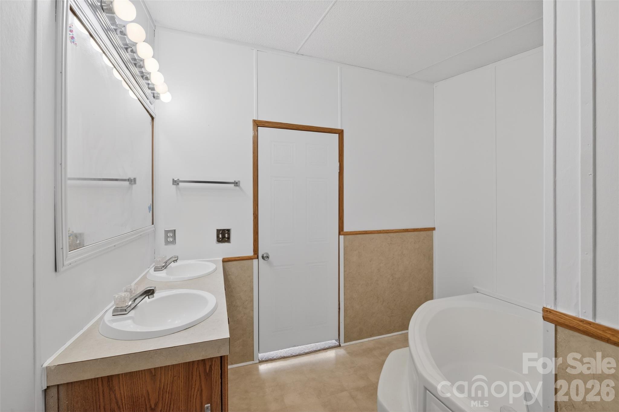 4137 Alderbrook Court — Lenoir