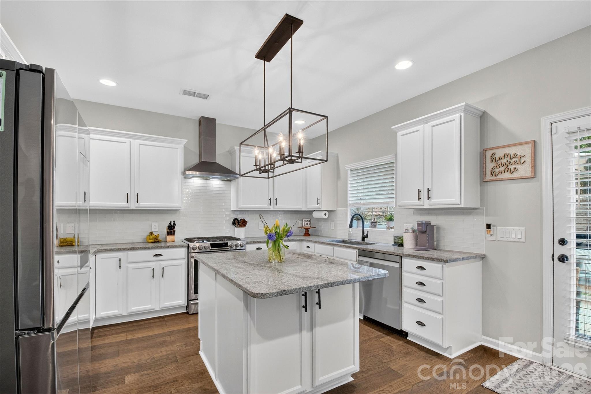 16027 Grafham Circle — Huntersville