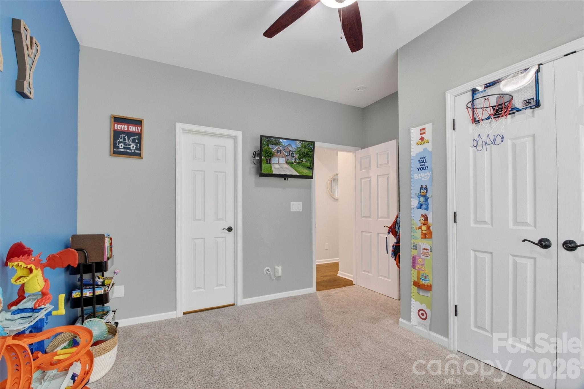16027 Grafham Circle — Huntersville
