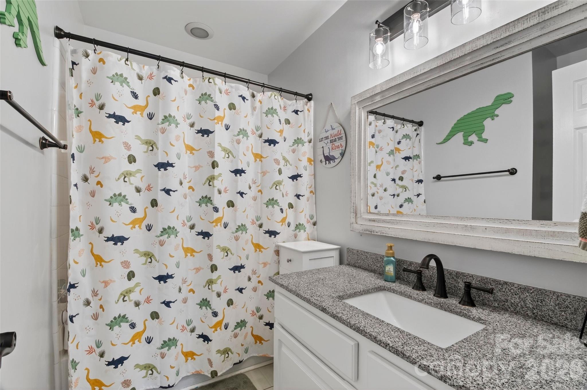 16027 Grafham Circle — Huntersville
