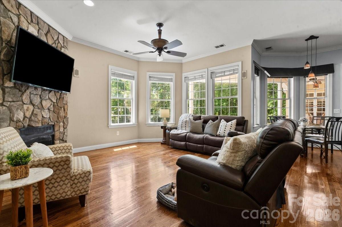 411 Chapman Street — Chesterfield
