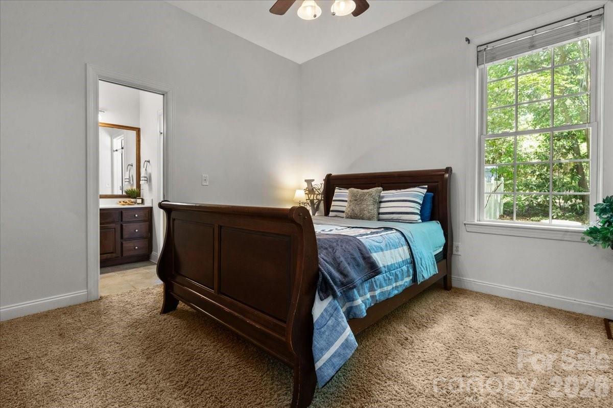 411 Chapman Street — Chesterfield