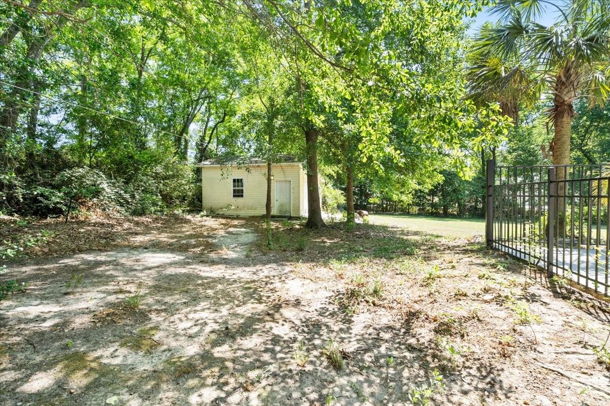 411 Chapman Street — Chesterfield