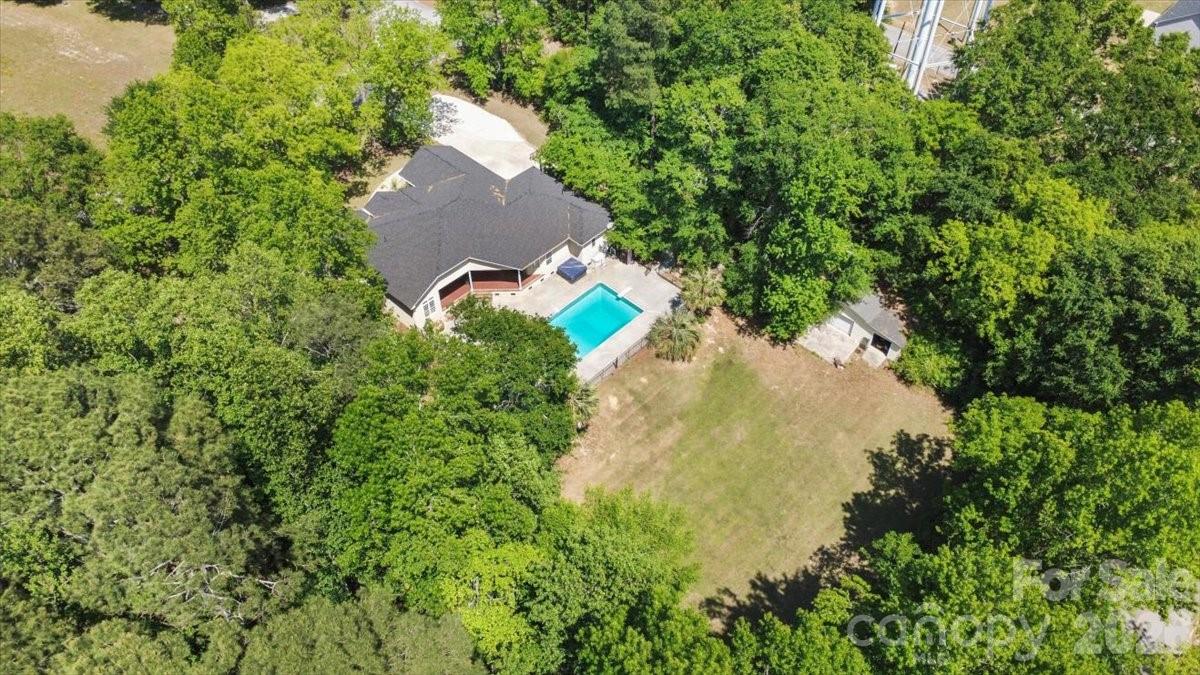 411 Chapman Street — Chesterfield