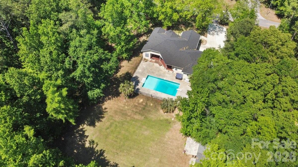 411 Chapman Street — Chesterfield