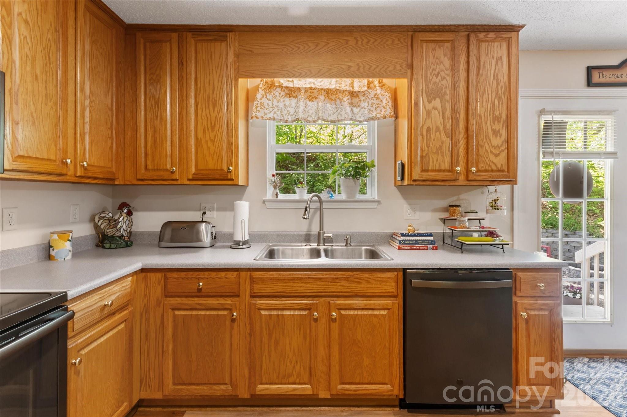12 Hutchinson Woods — Fletcher