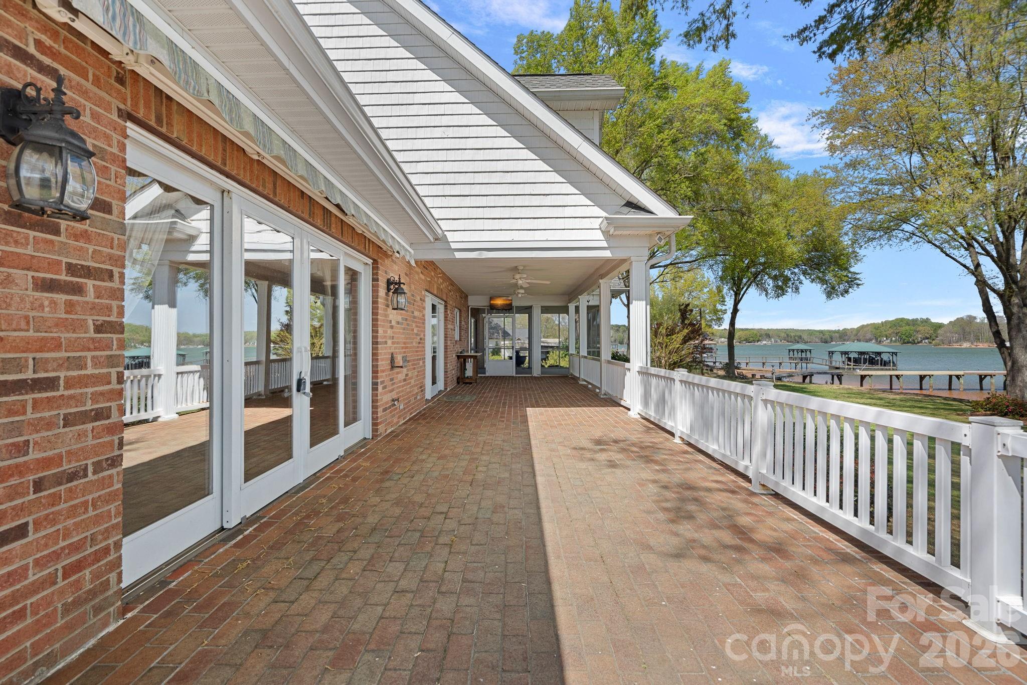 223 Wilson Lake Road — Mooresville