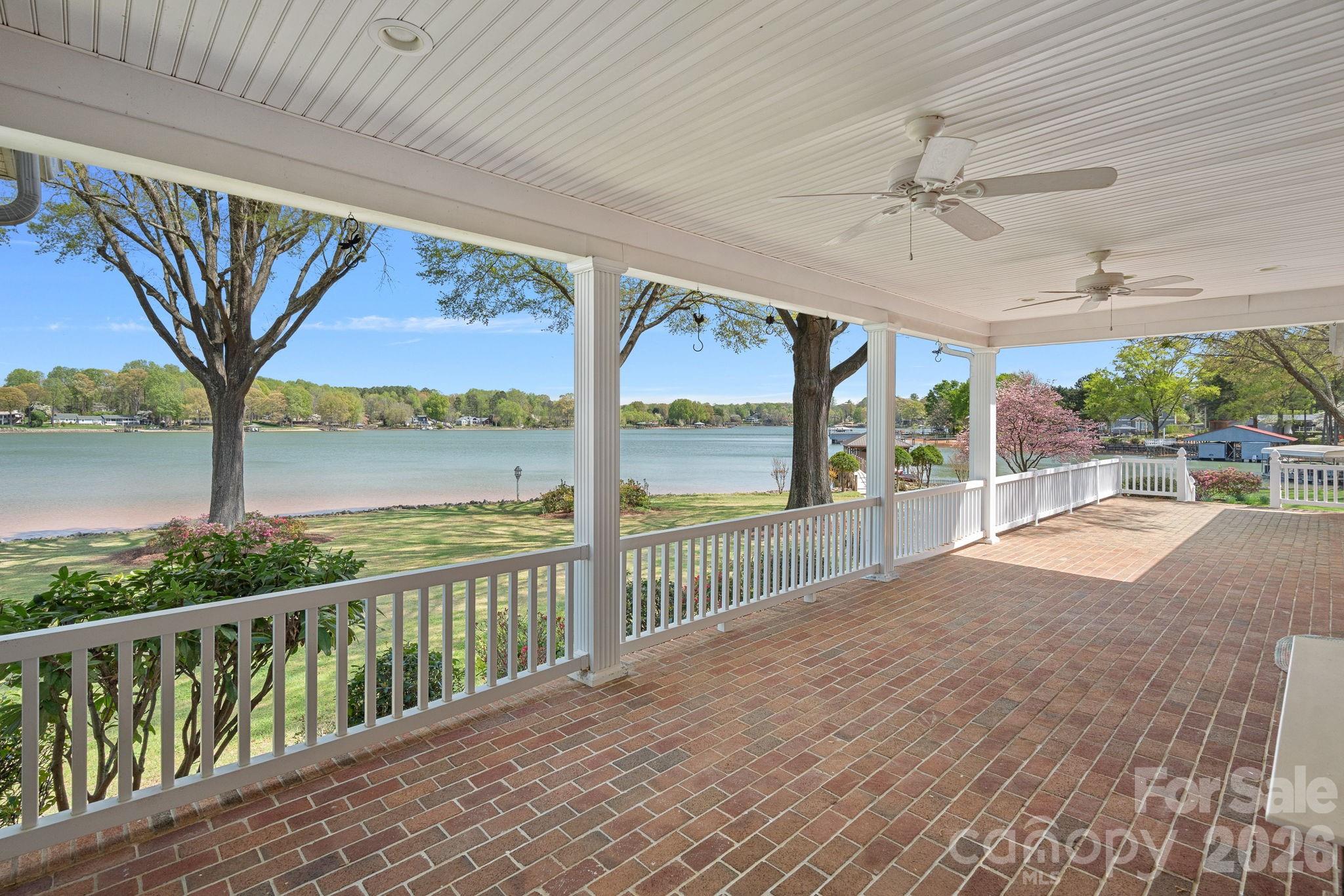 223 Wilson Lake Road — Mooresville