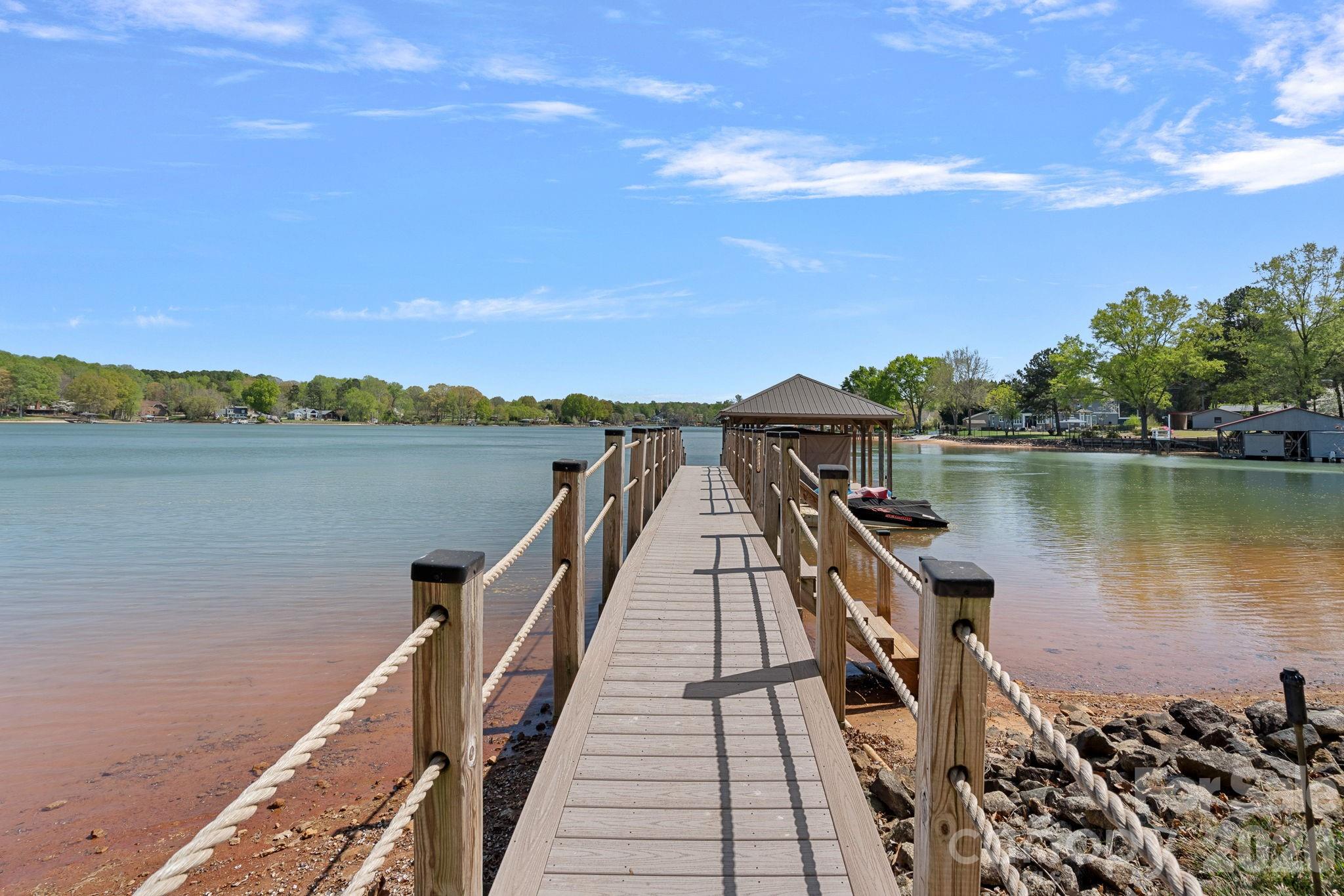 223 Wilson Lake Road — Mooresville