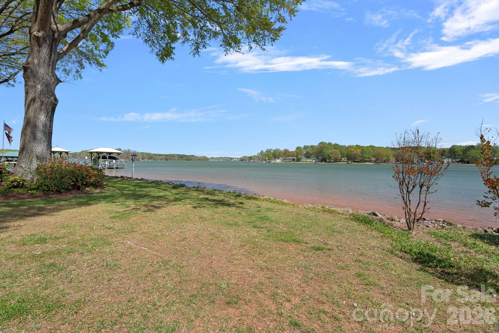223 Wilson Lake Road — Mooresville