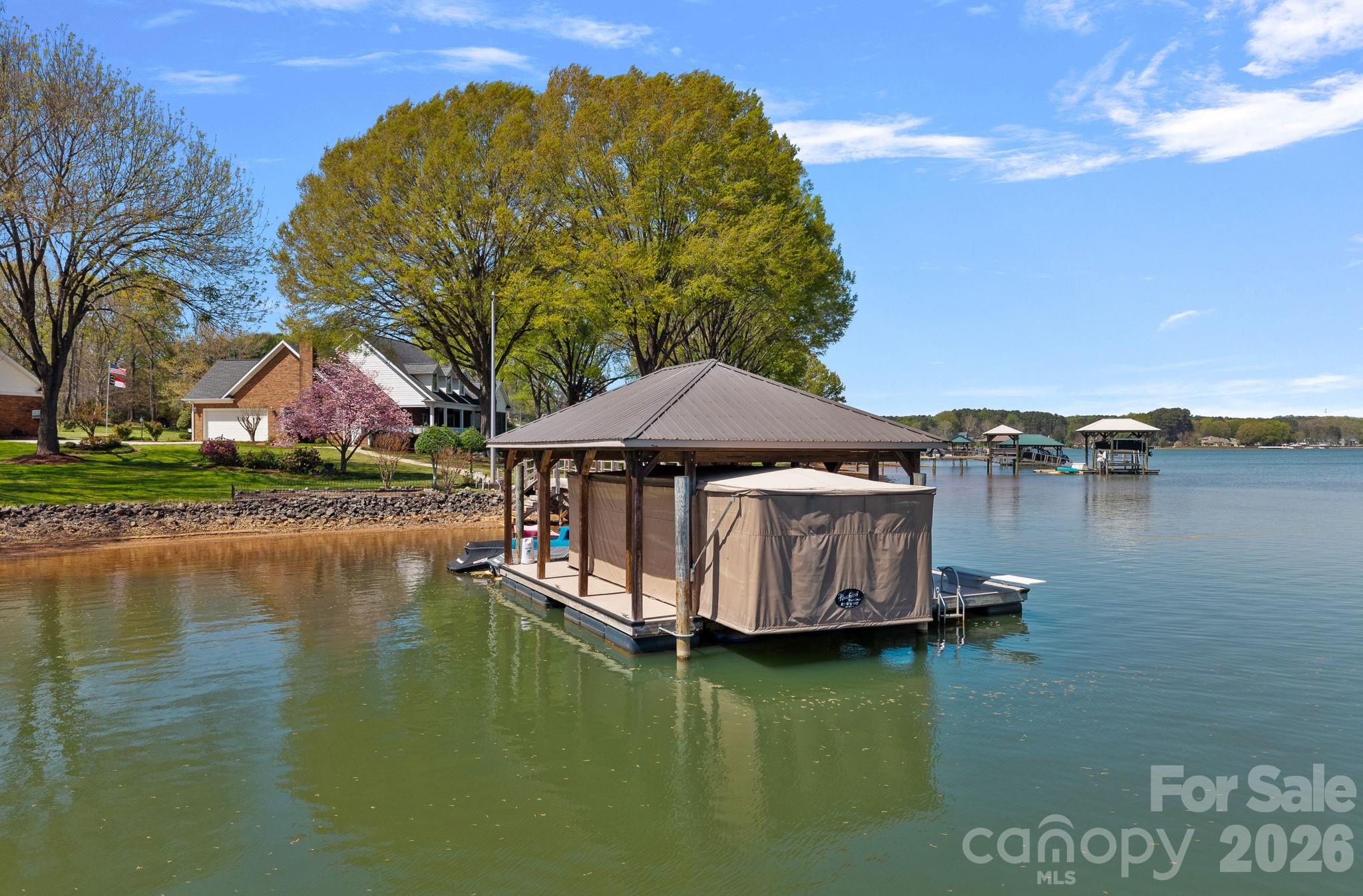 223 Wilson Lake Road — Mooresville