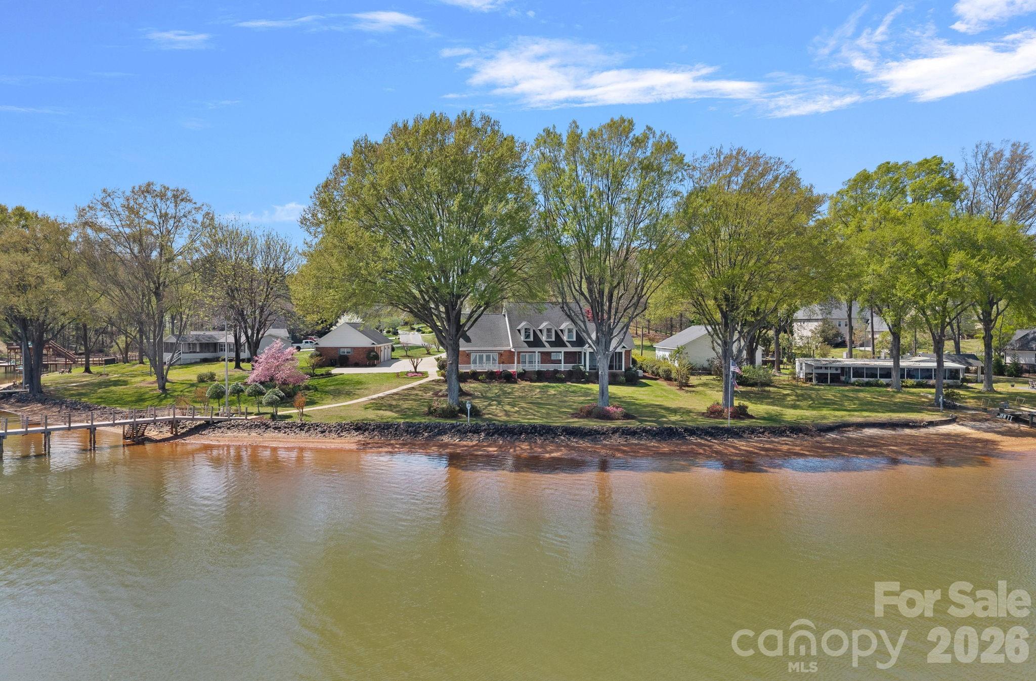 223 Wilson Lake Road — Mooresville