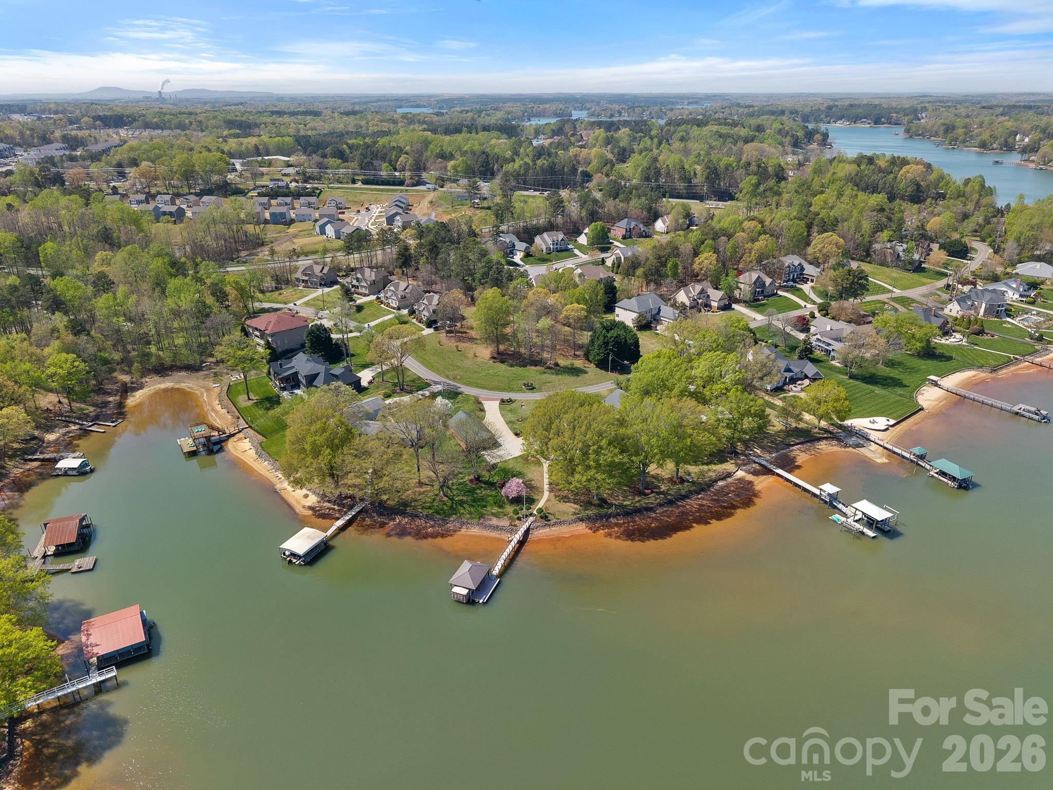 223 Wilson Lake Road — Mooresville