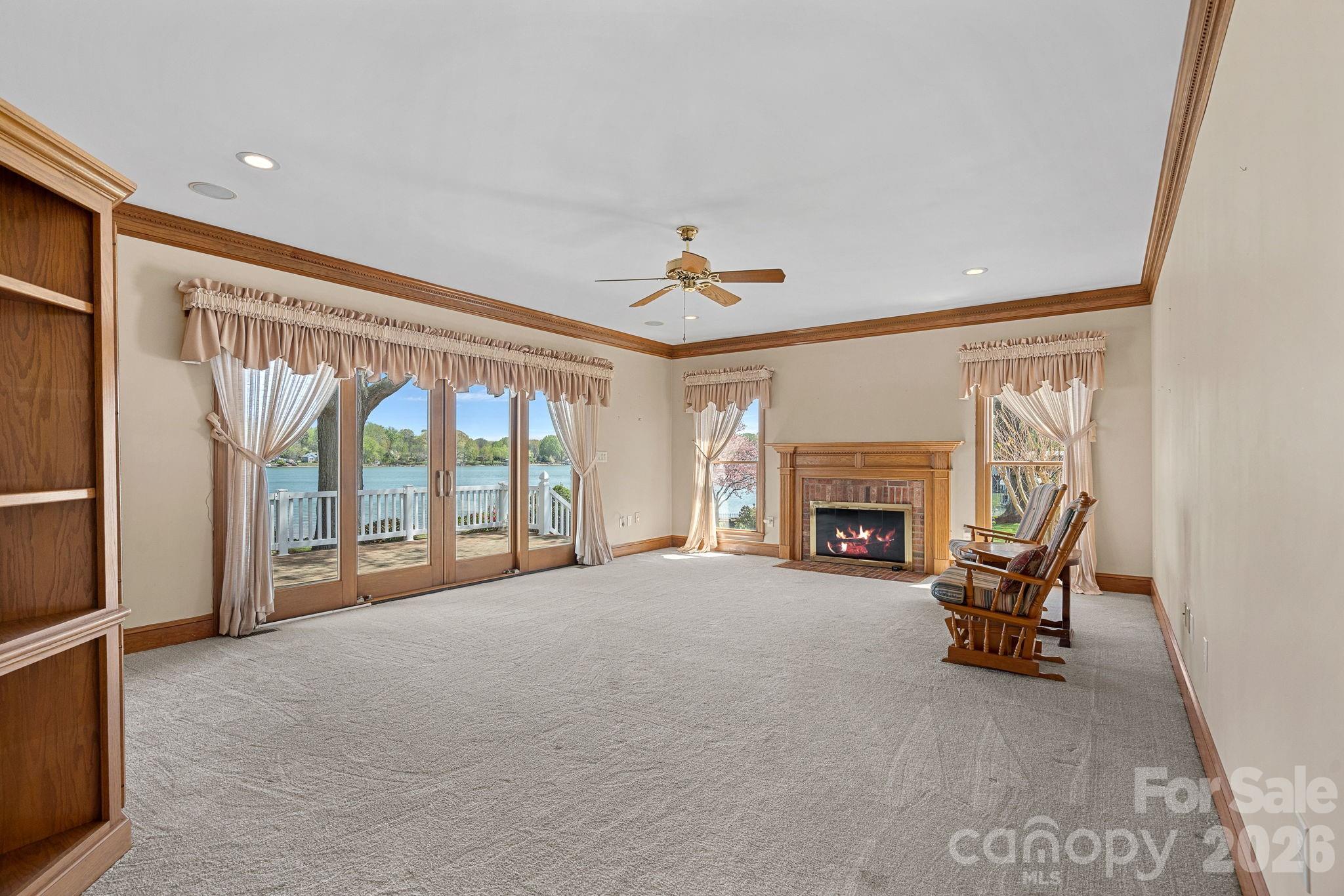 223 Wilson Lake Road — Mooresville