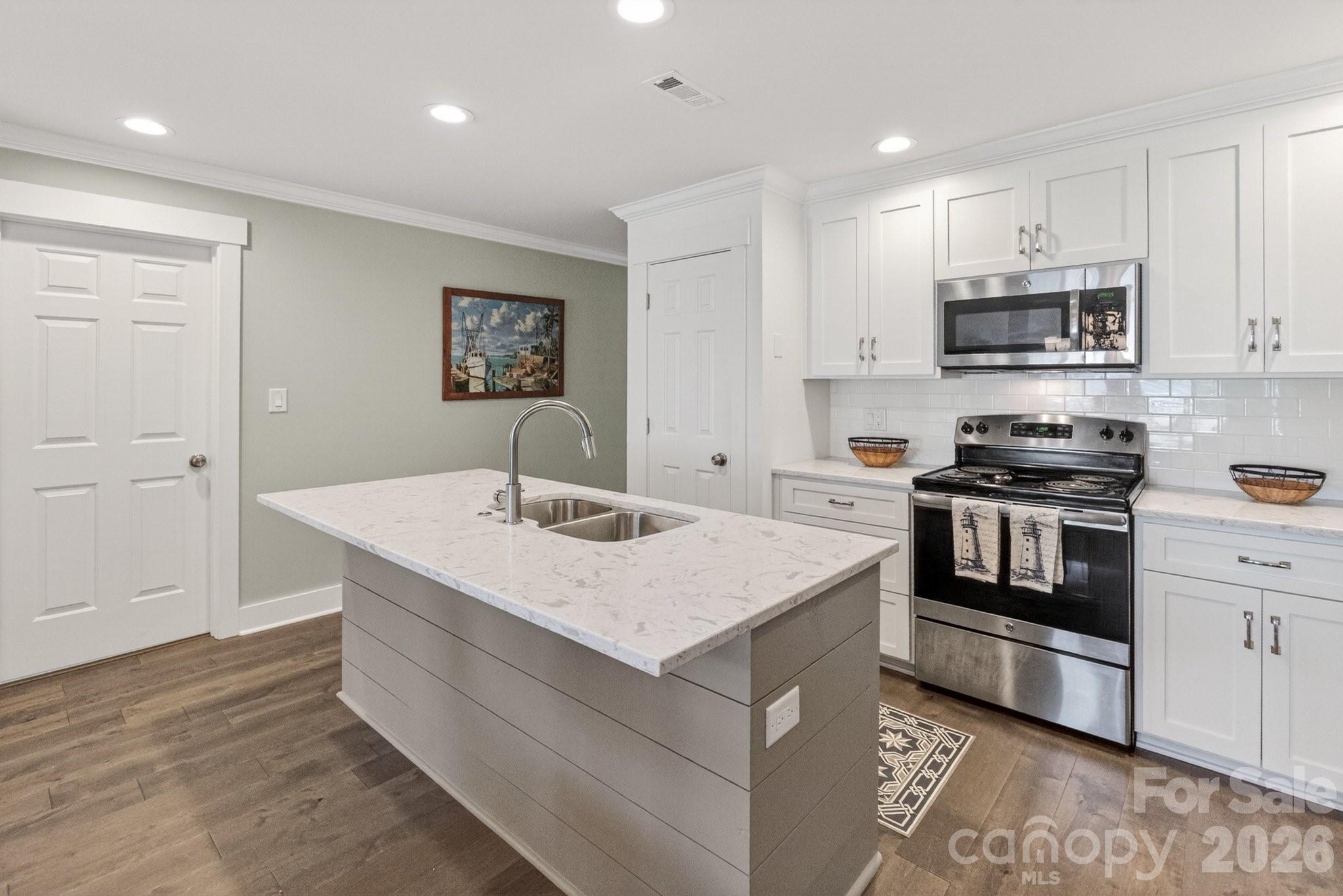 605 Portside Drive — Davidson