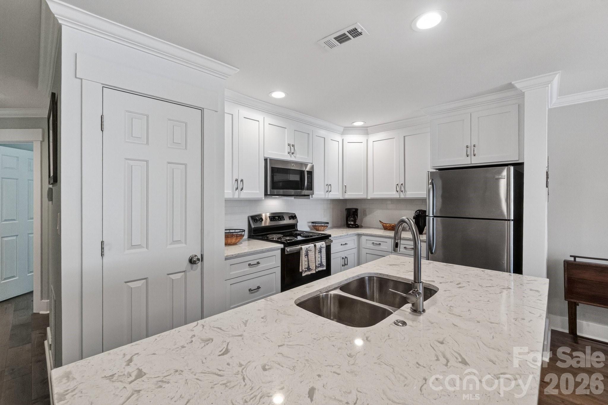 605 Portside Drive — Davidson