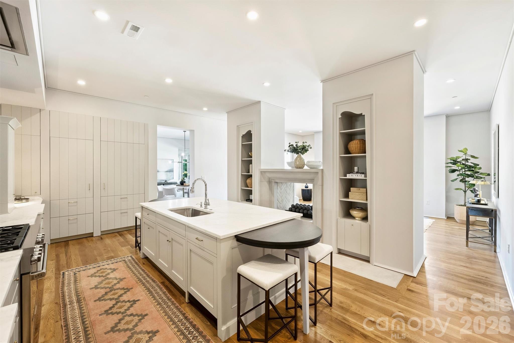 1170 Queens Road — Charlotte