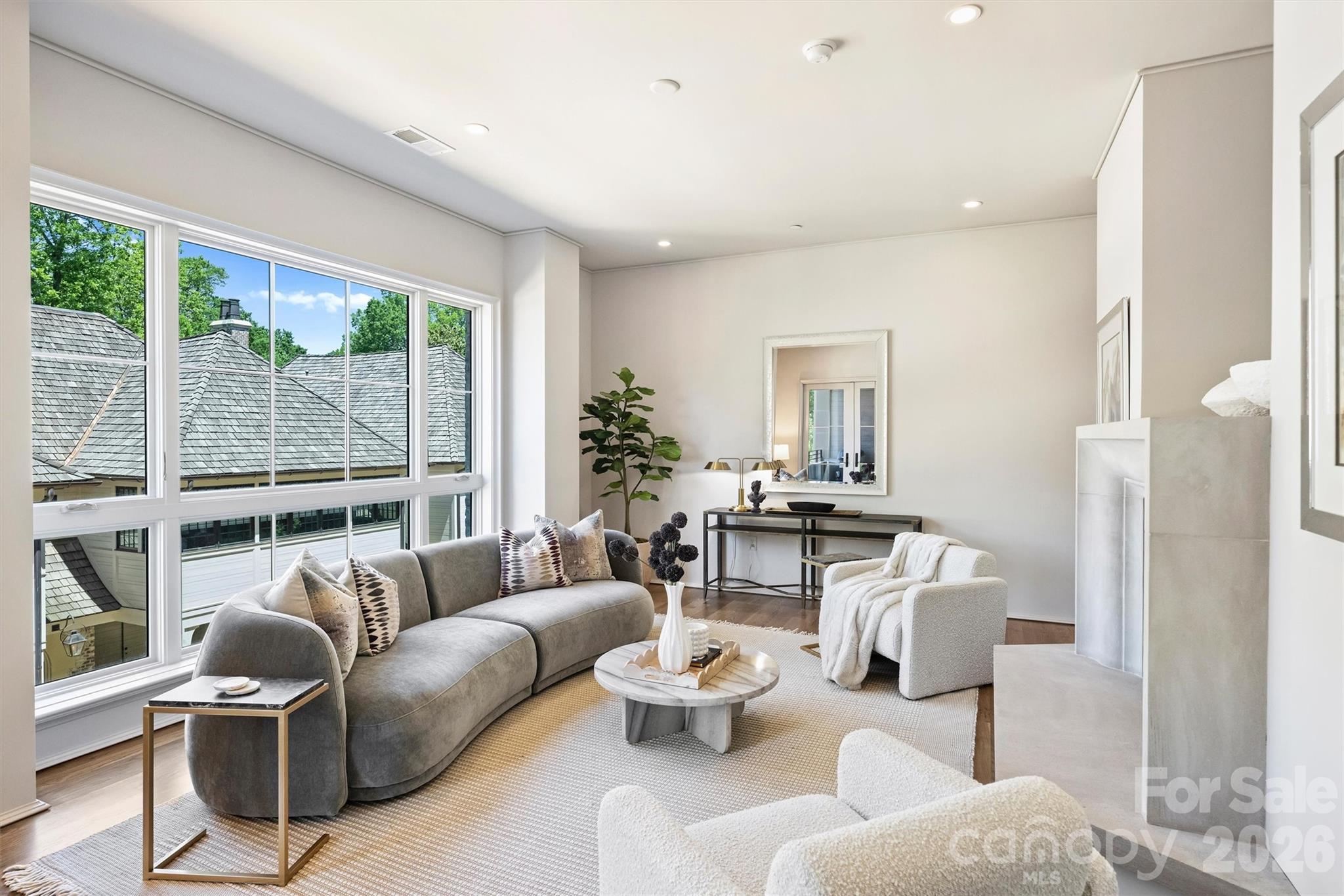 1170 Queens Road — Charlotte