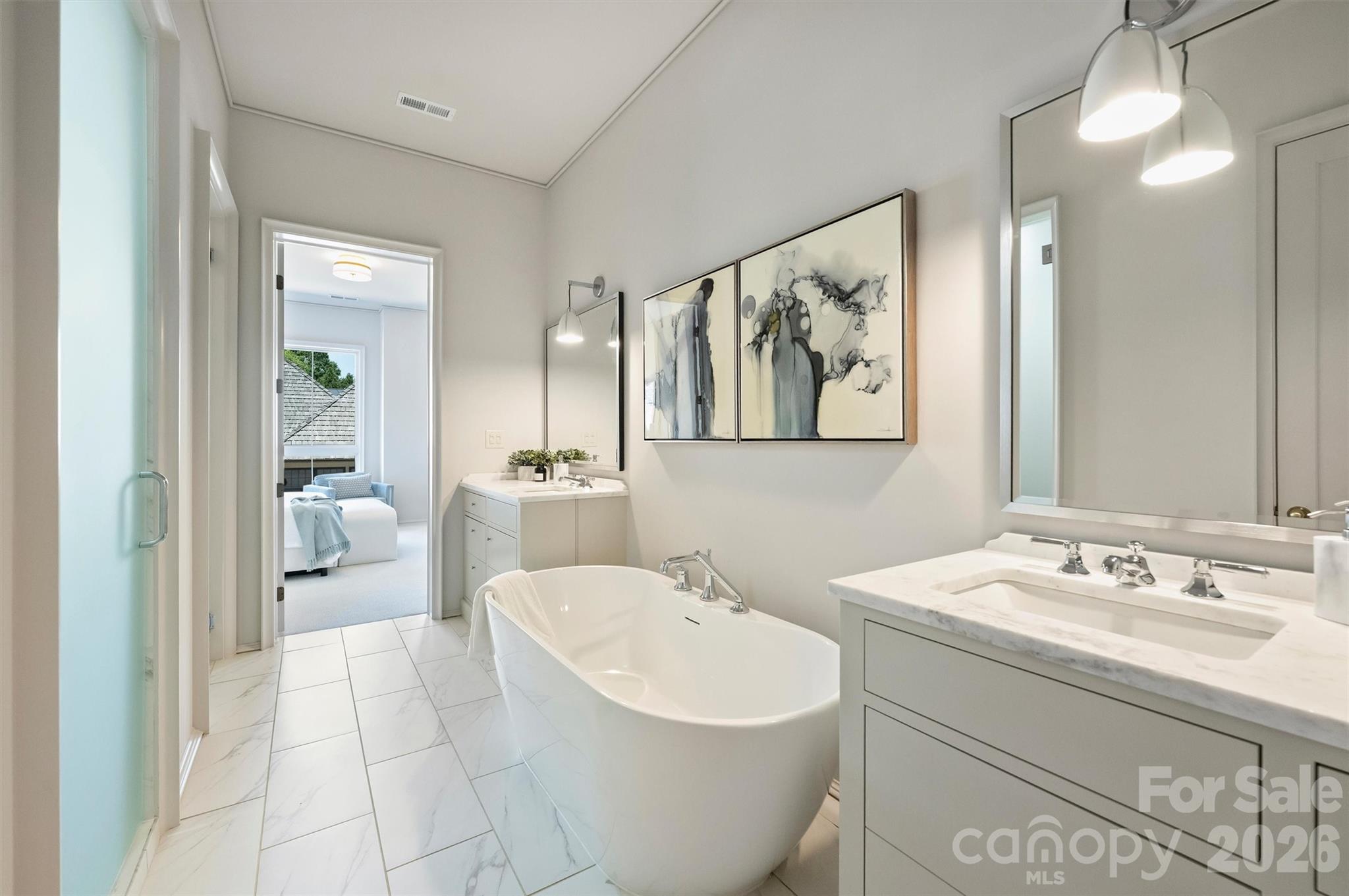 1170 Queens Road — Charlotte