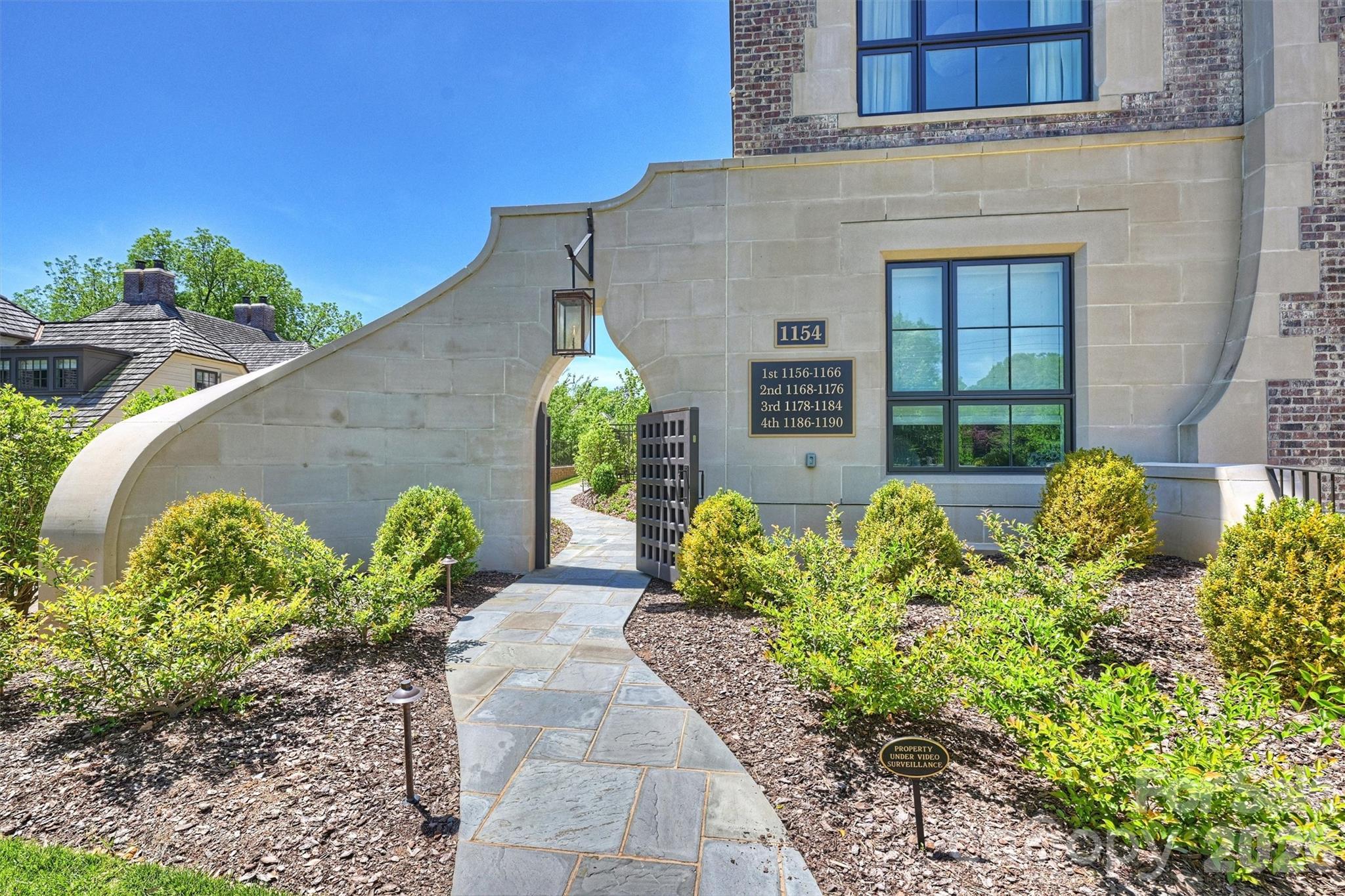 1170 Queens Road — Charlotte