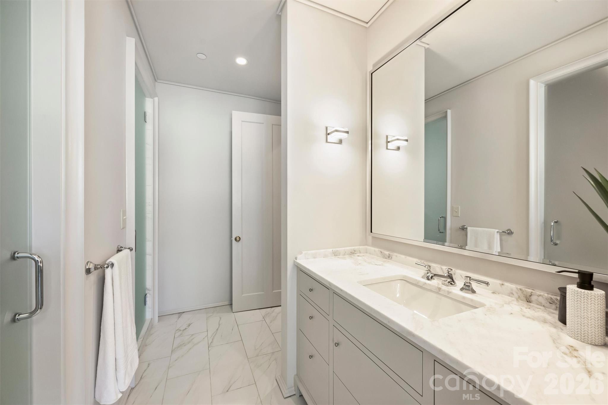 1170 Queens Road — Charlotte
