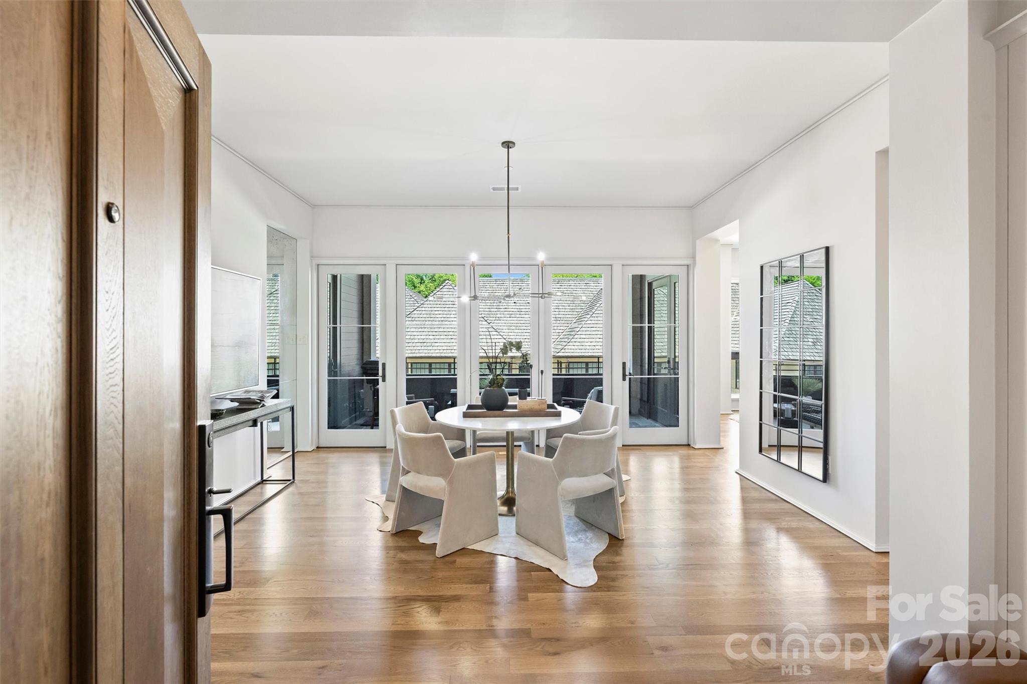 1170 Queens Road — Charlotte