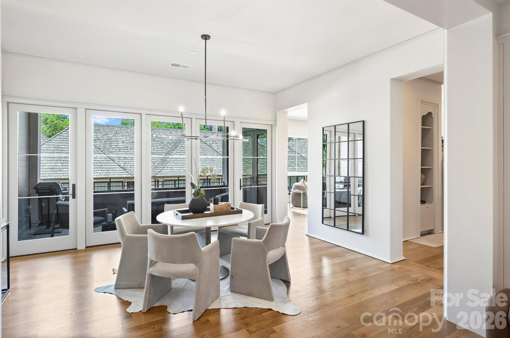 1170 Queens Road — Charlotte