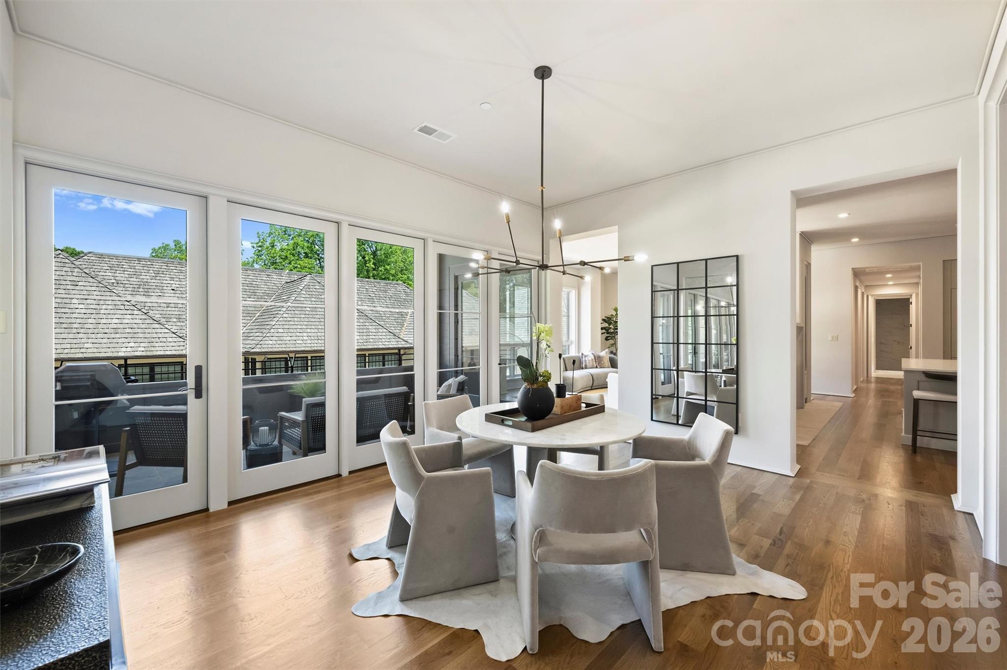1170 Queens Road — Charlotte