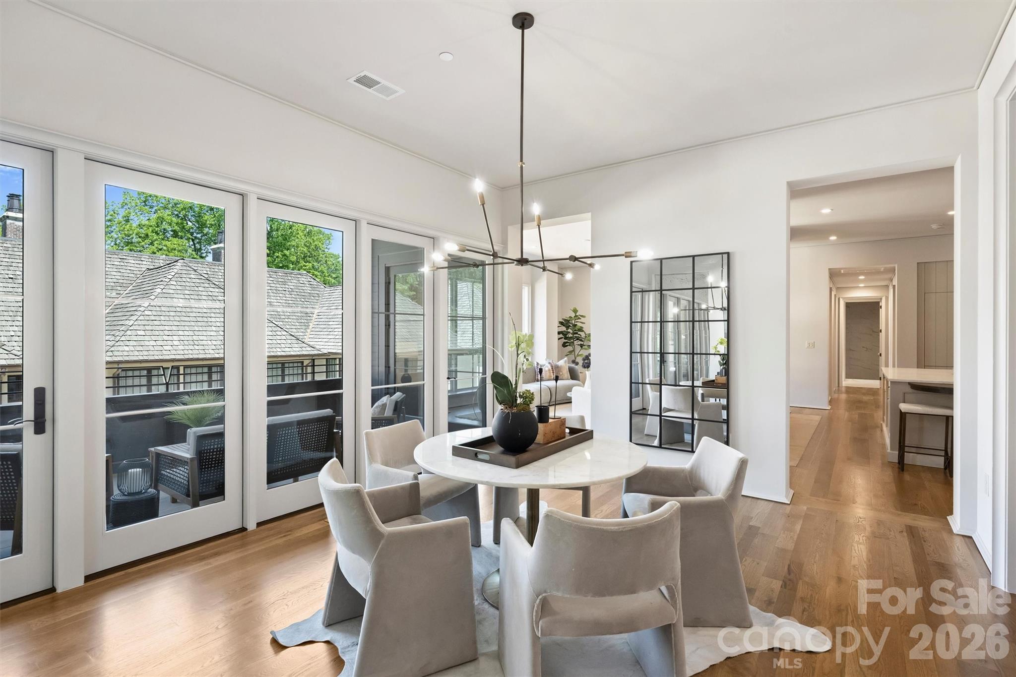 1170 Queens Road — Charlotte