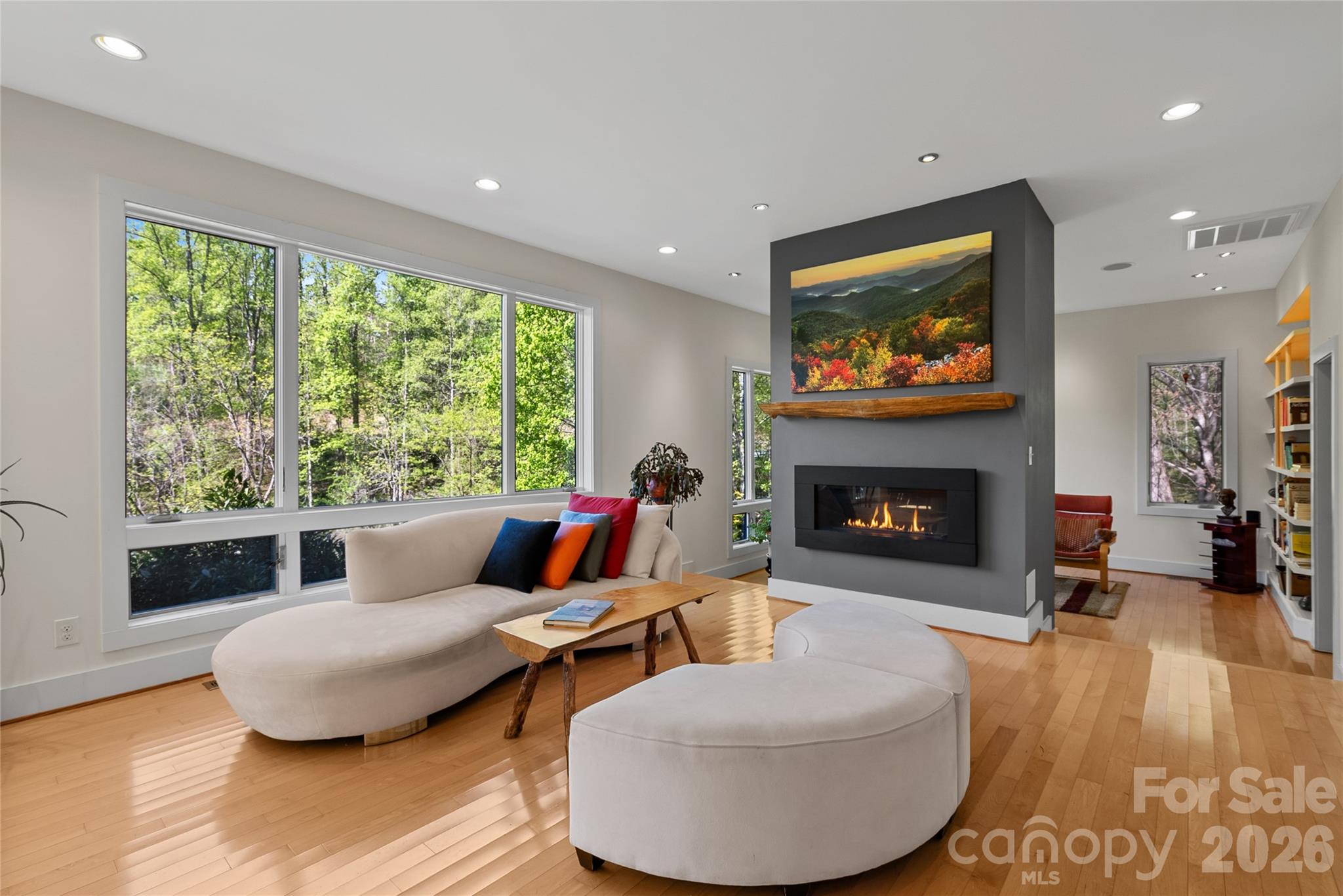 404 Amanda Drive — Mars Hill