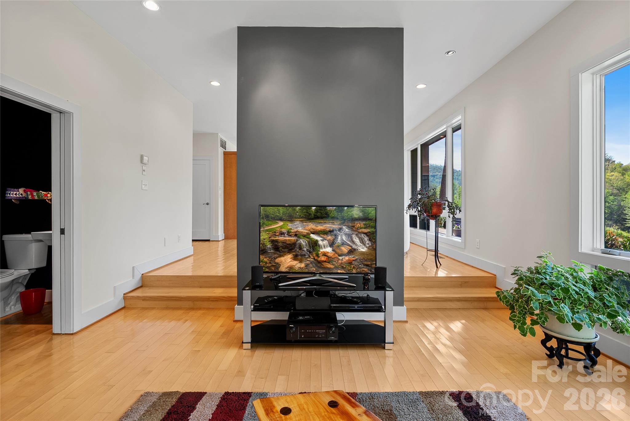 404 Amanda Drive — Mars Hill