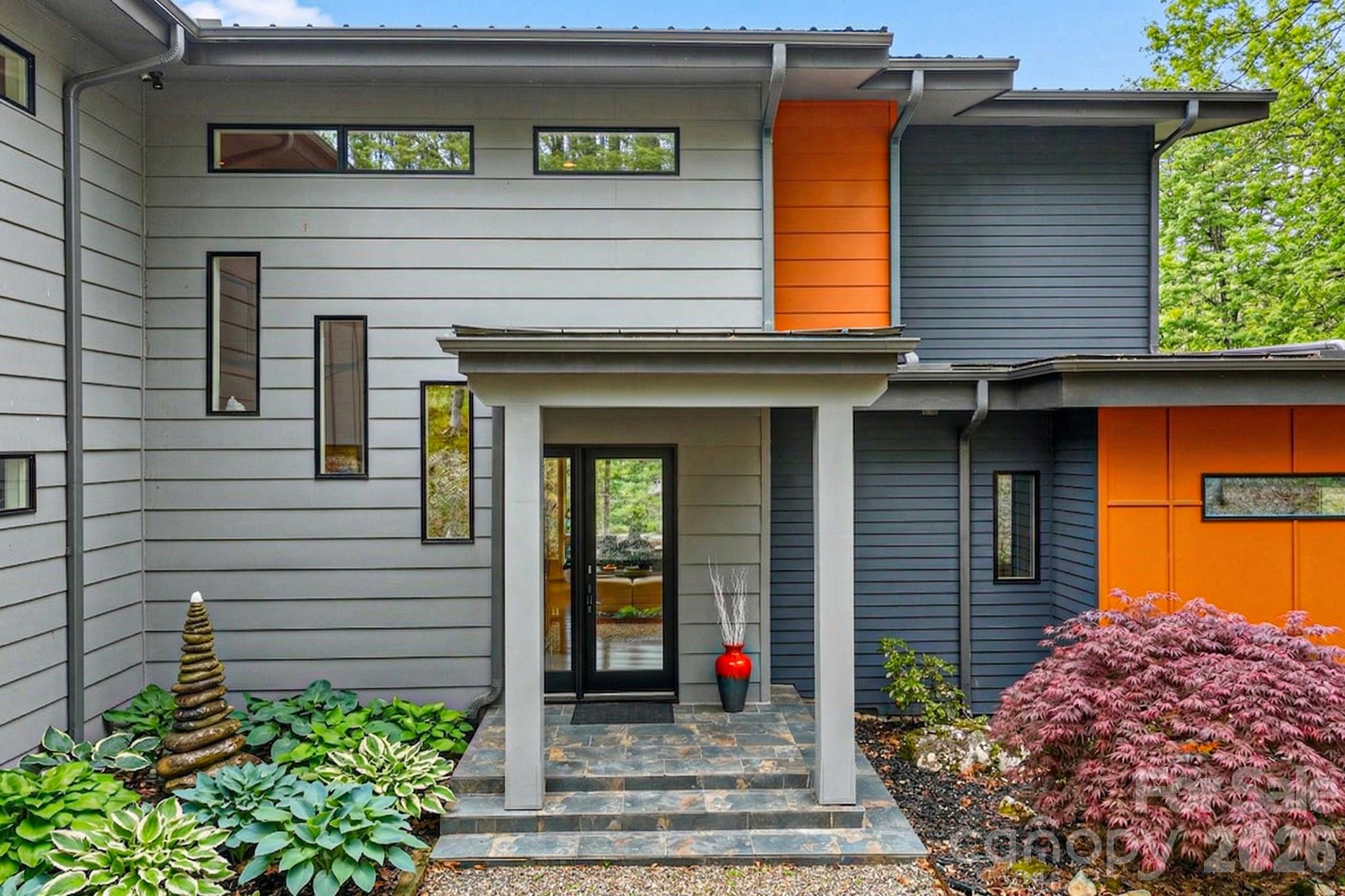 404 Amanda Drive — Mars Hill