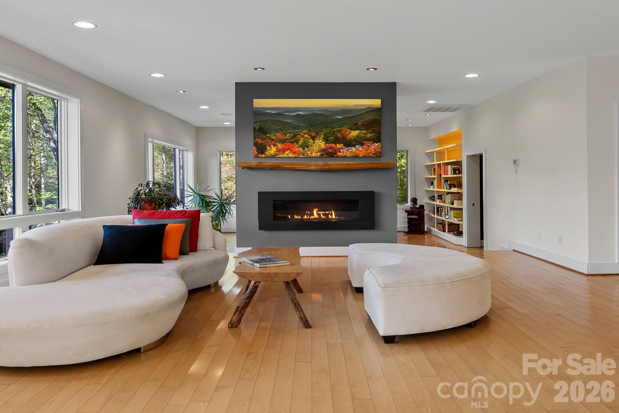 404 Amanda Drive — Mars Hill