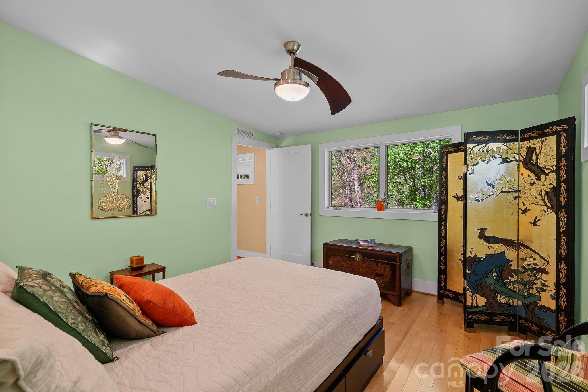 404 Amanda Drive — Mars Hill