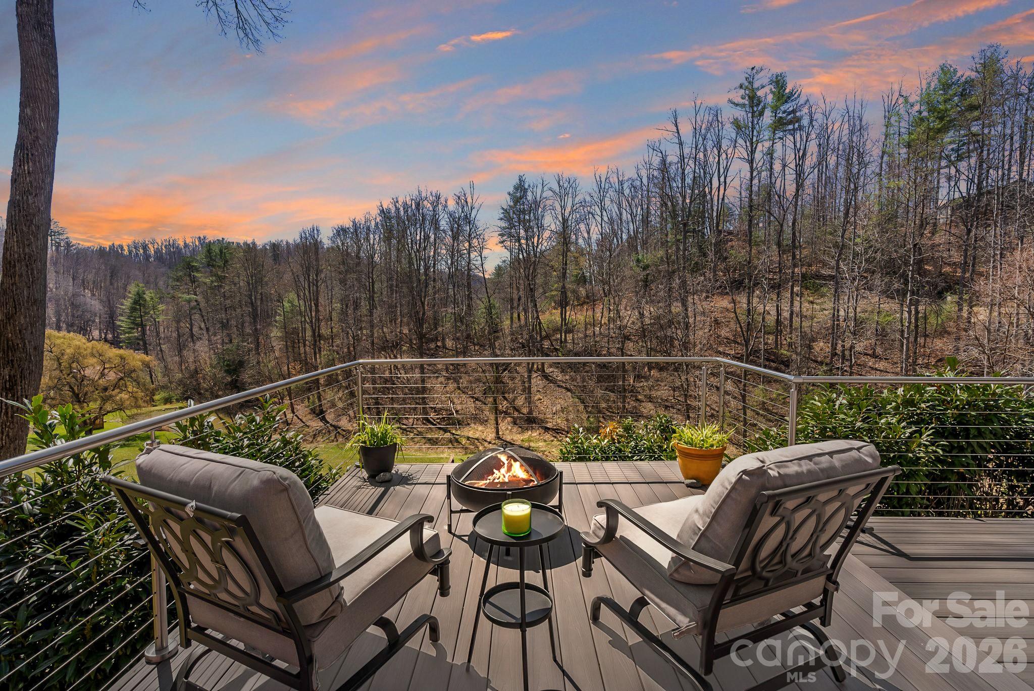 404 Amanda Drive — Mars Hill