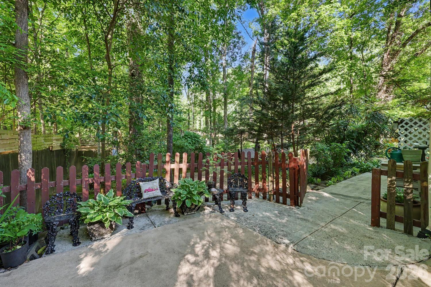 10112 Idlewild Road — Matthews